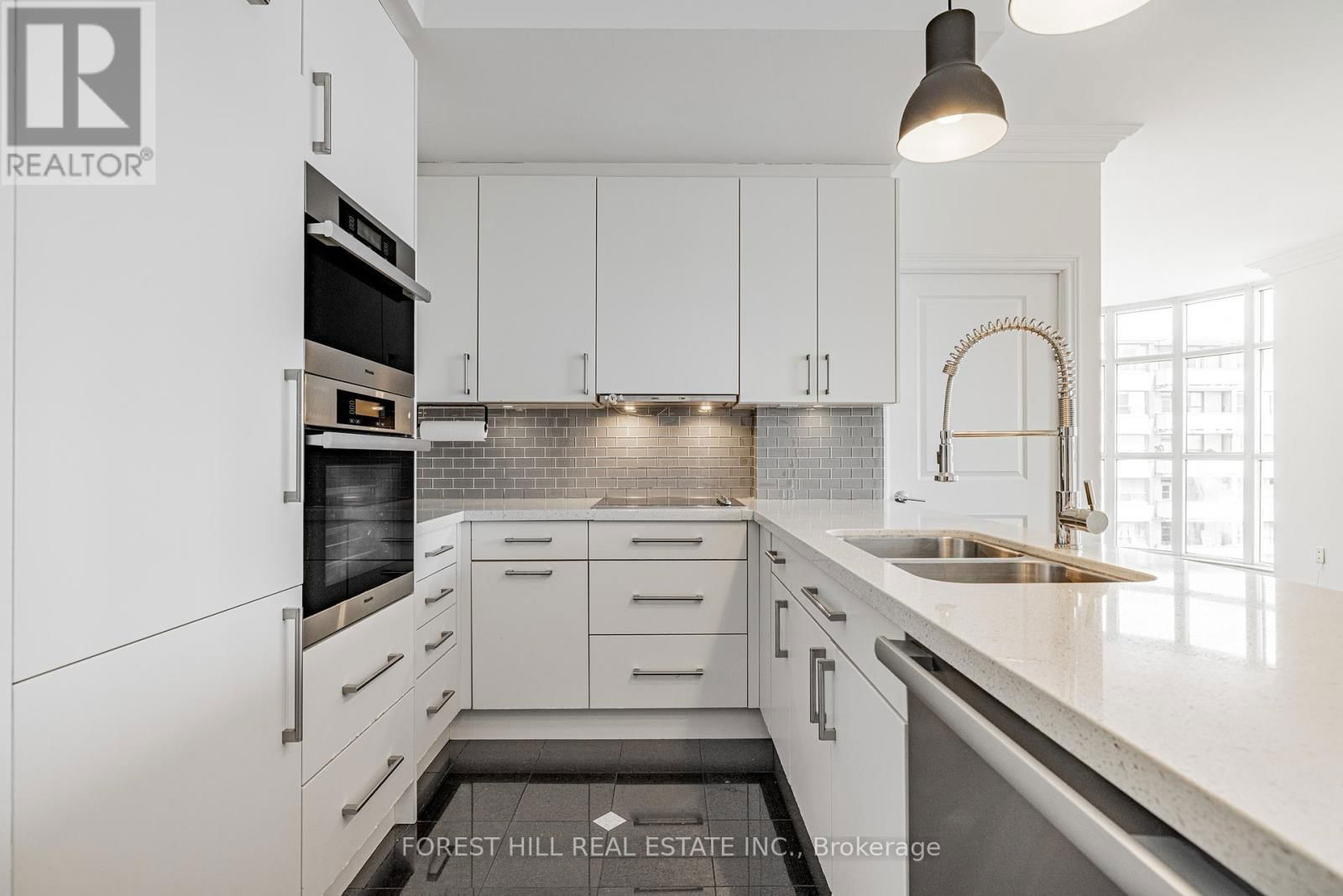 602 - 800 SPADINA ROAD Image 15