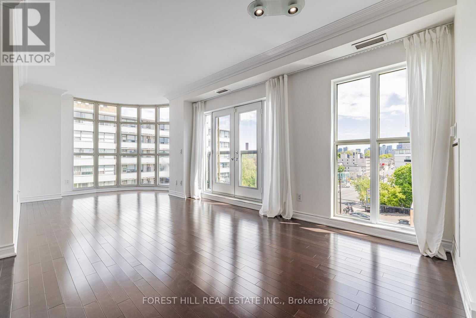 602 - 800 SPADINA ROAD Image 3