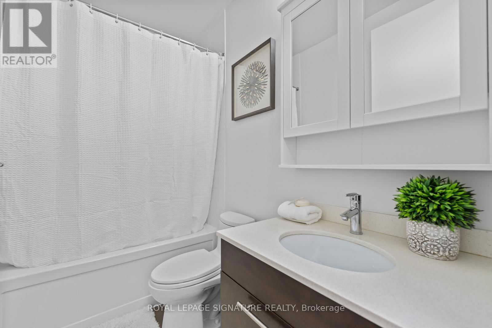 3207 - 500 SHERBOURNE STREET Image 21