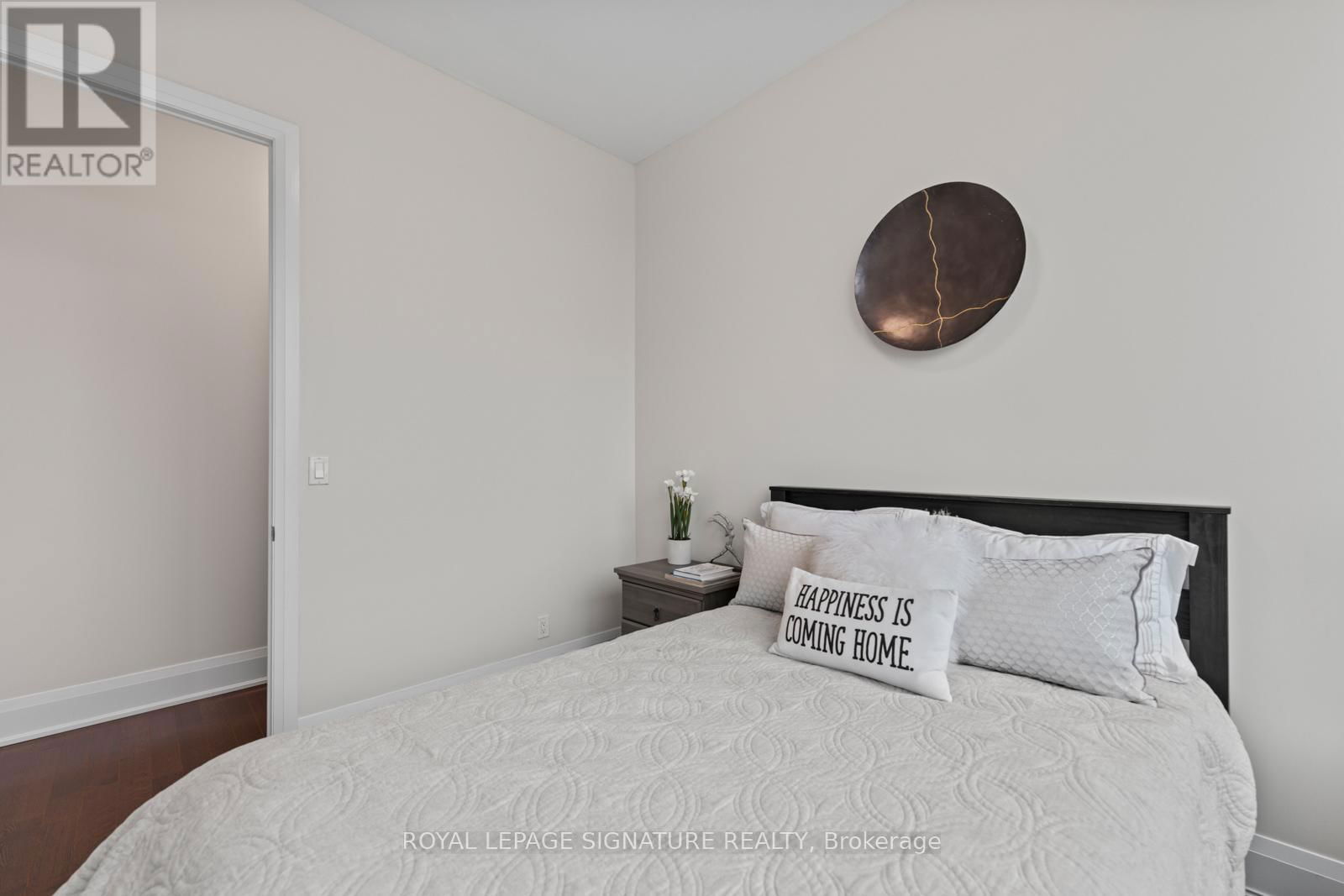 3207 - 500 SHERBOURNE STREET Image 23