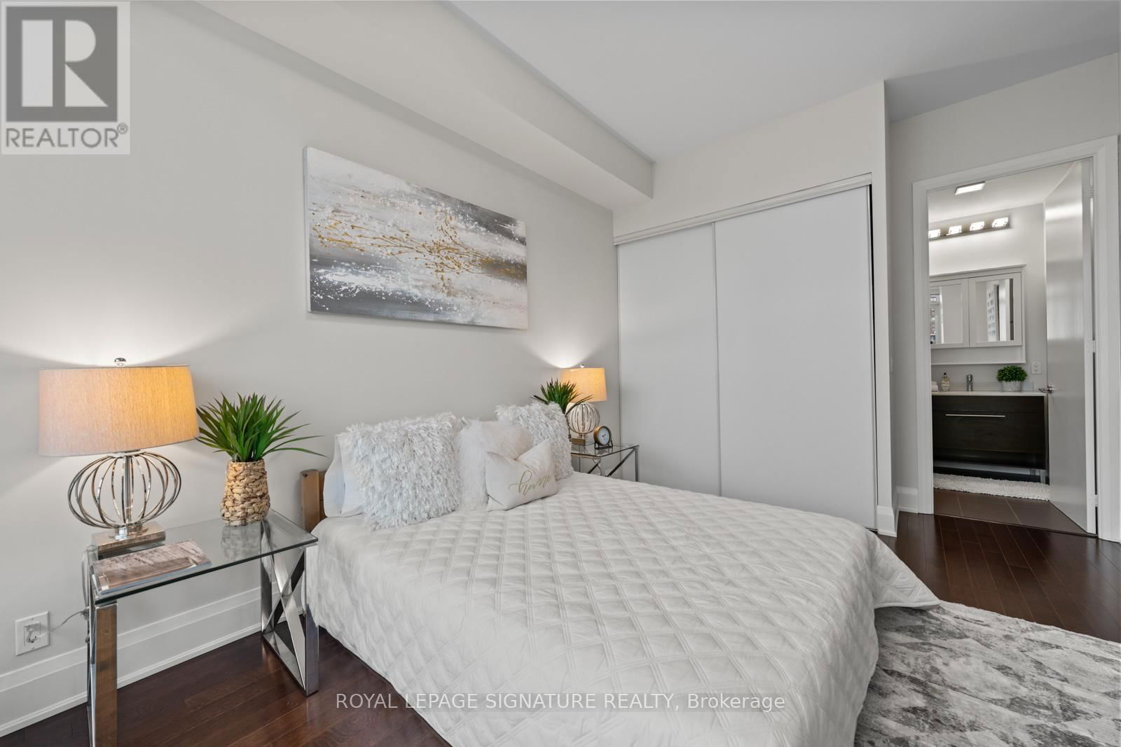 3207 - 500 SHERBOURNE STREET Image 30