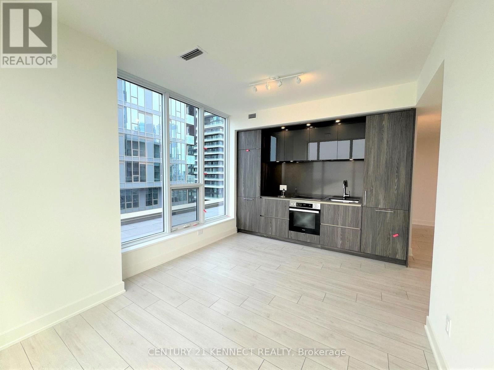 2802 - 15 MERCER STREET Image 2
