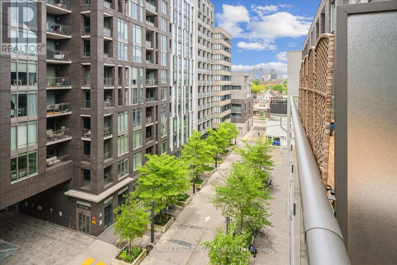 602 - 8 GLADSTONE AVENUE Image 32