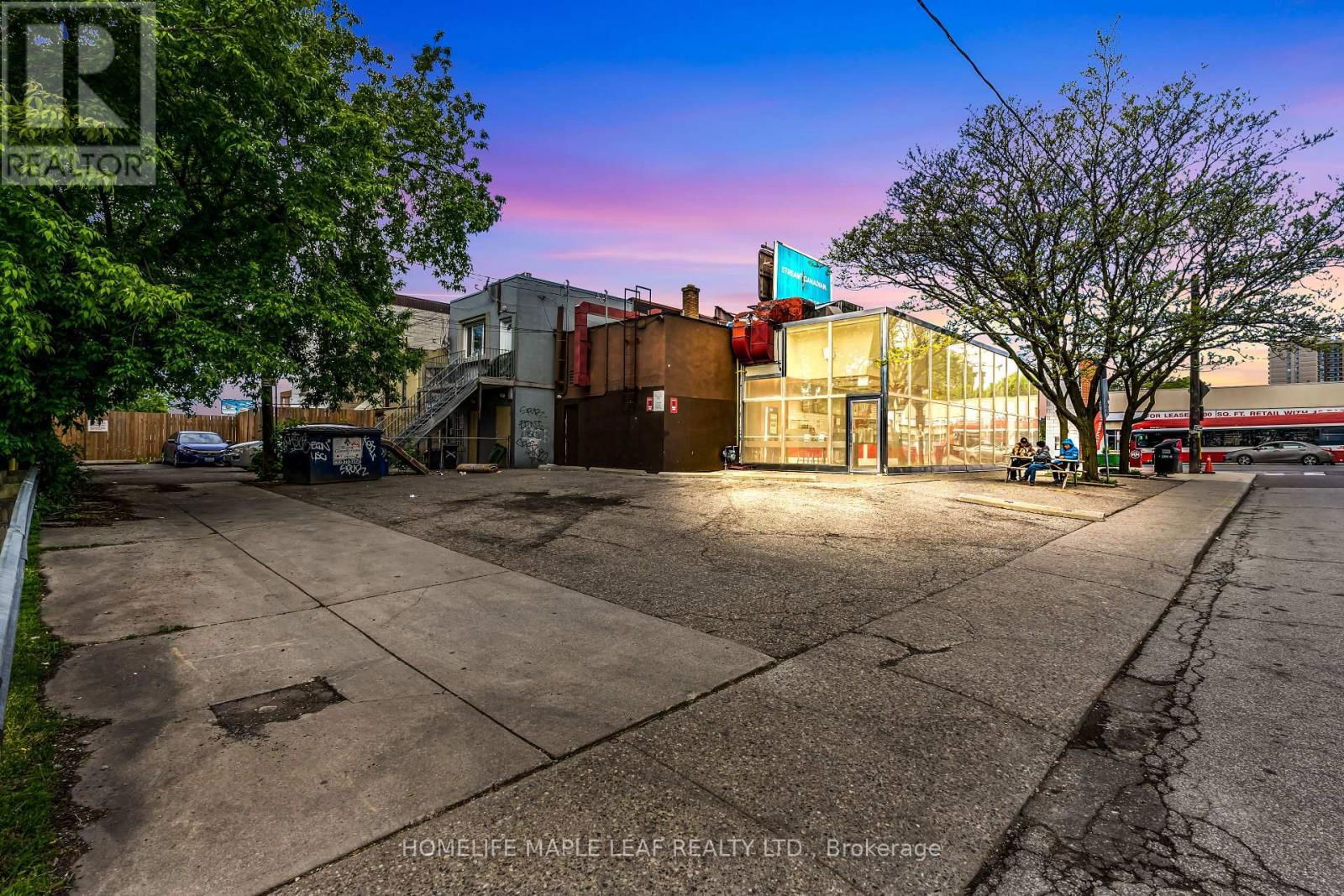1471 EGLINTON AVENUE WEST Image 2