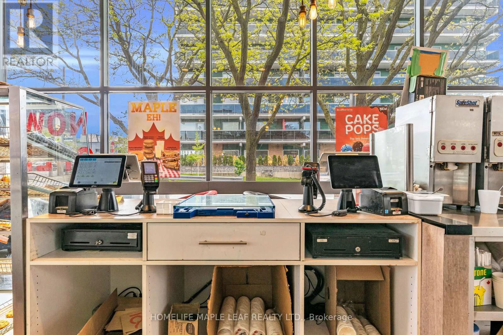 1471 EGLINTON AVENUE WEST Image 27