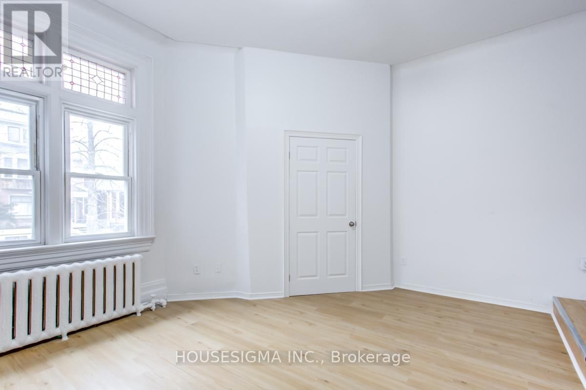 101 - 661 HURON STREET Image 2