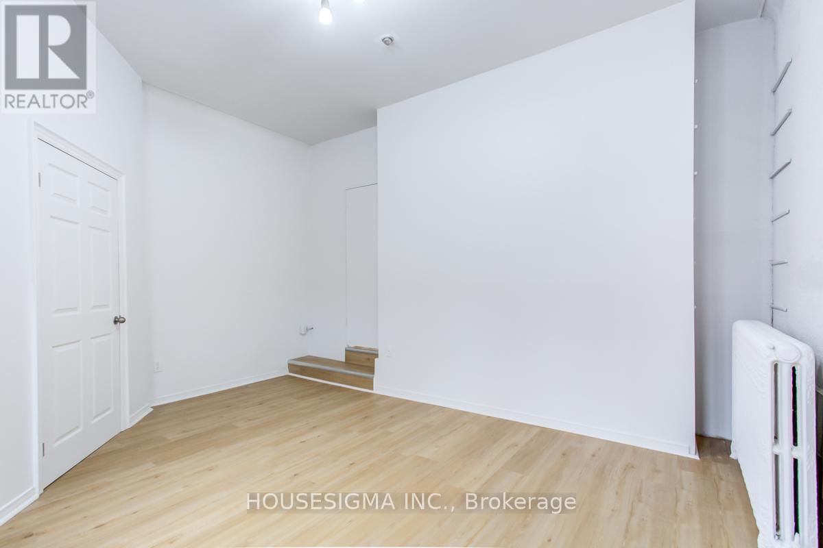 101 - 661 HURON STREET Image 4