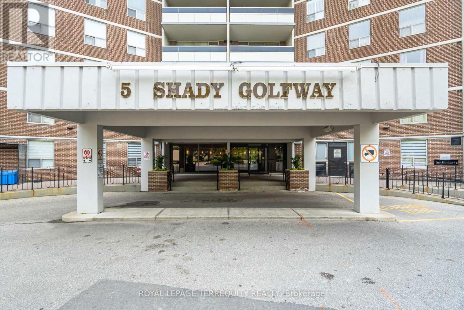 904 - 5 SHADY GOLFWAY Image 2
