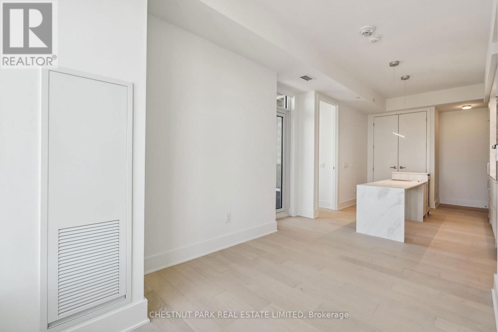 4302 - 11 YORKVILLE AVENUE Image 14