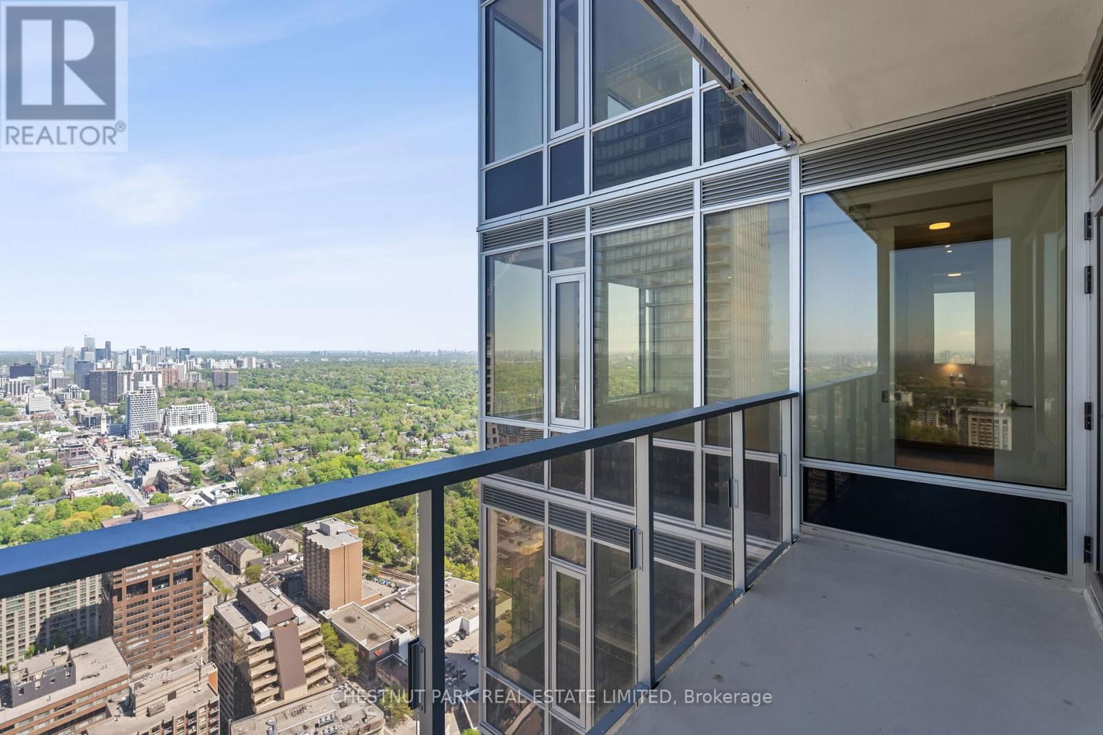4302 - 11 YORKVILLE AVENUE Image 25