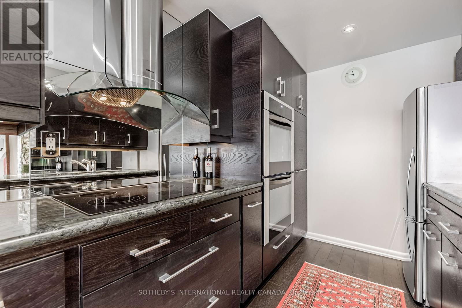 803 - 120 ROSEDALE VALLEY ROAD Image 17