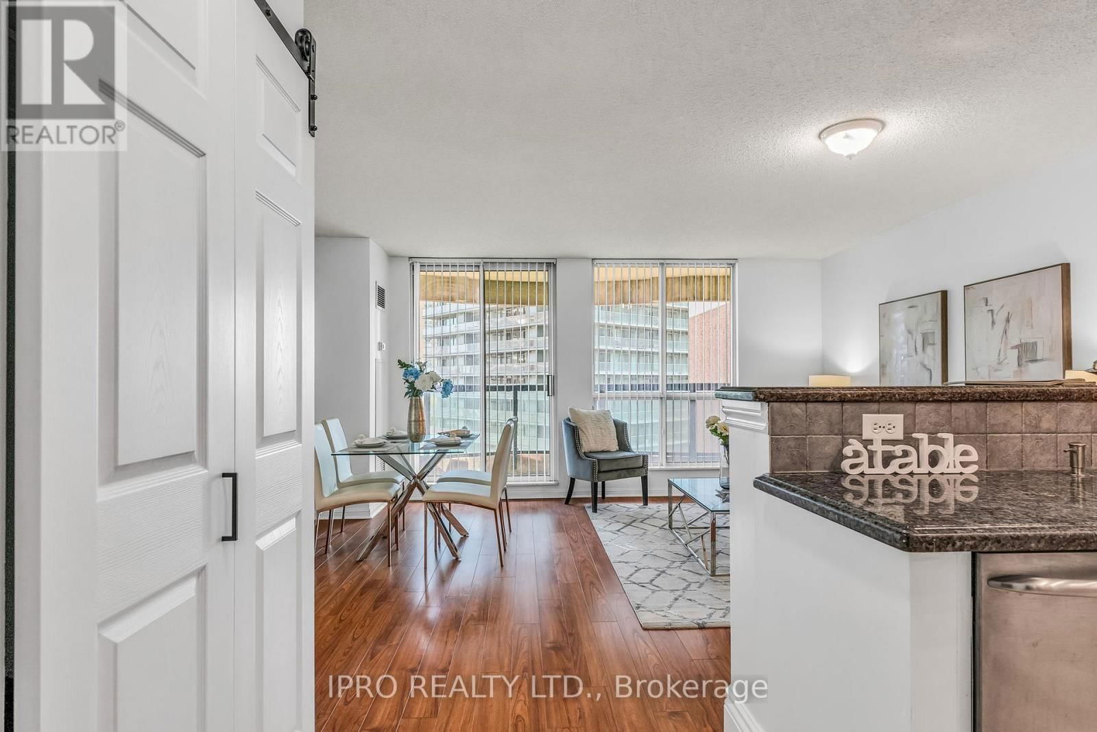 813 - 23 LORRAINE DRIVE Image 4