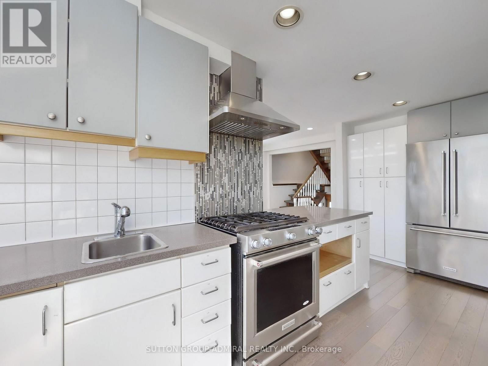 248 GLENGROVE AVENUE WEST Image 15