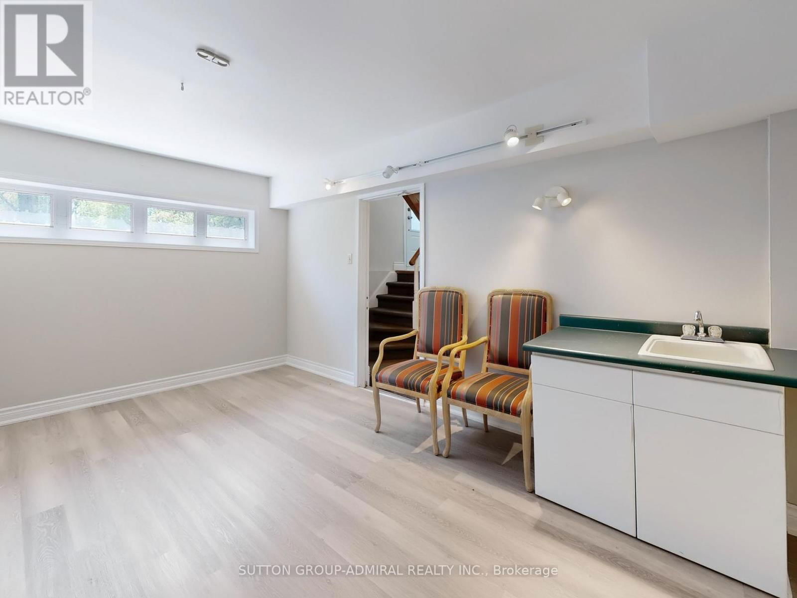 248 GLENGROVE AVENUE WEST Image 30