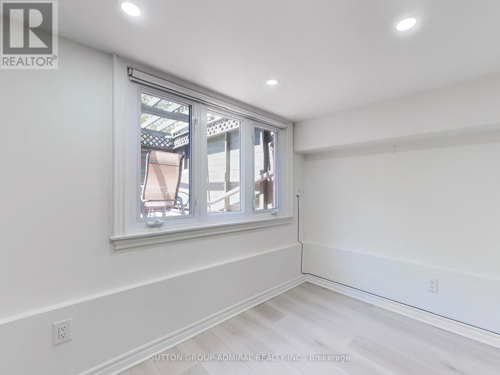 248 GLENGROVE AVENUE WEST Image 34