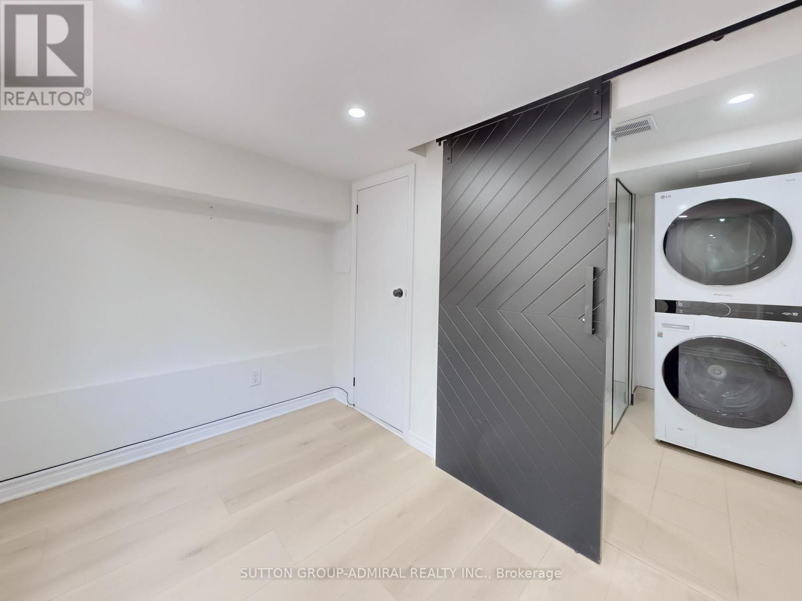 248 GLENGROVE AVENUE WEST Image 36