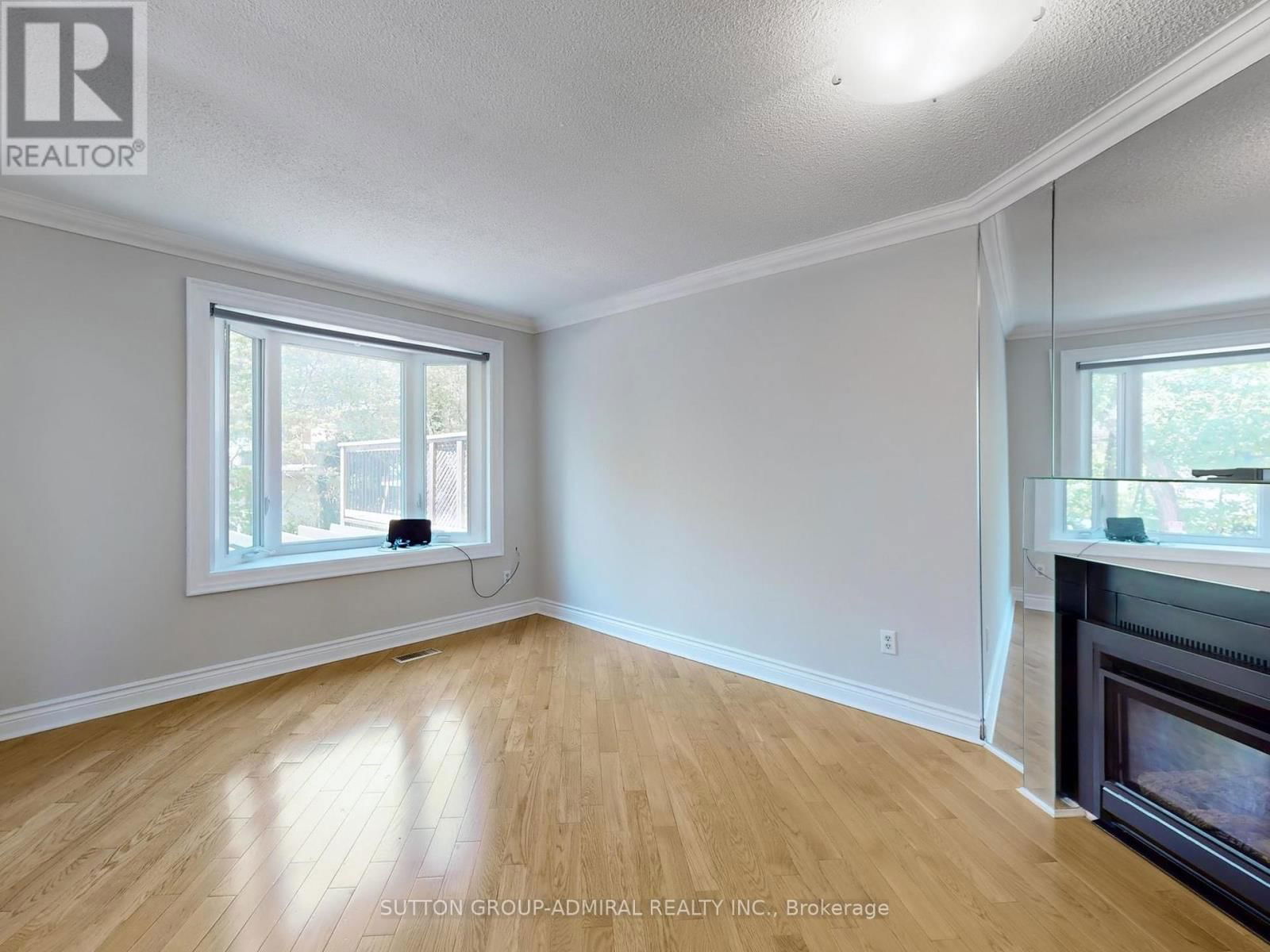 248 GLENGROVE AVENUE WEST Image 5
