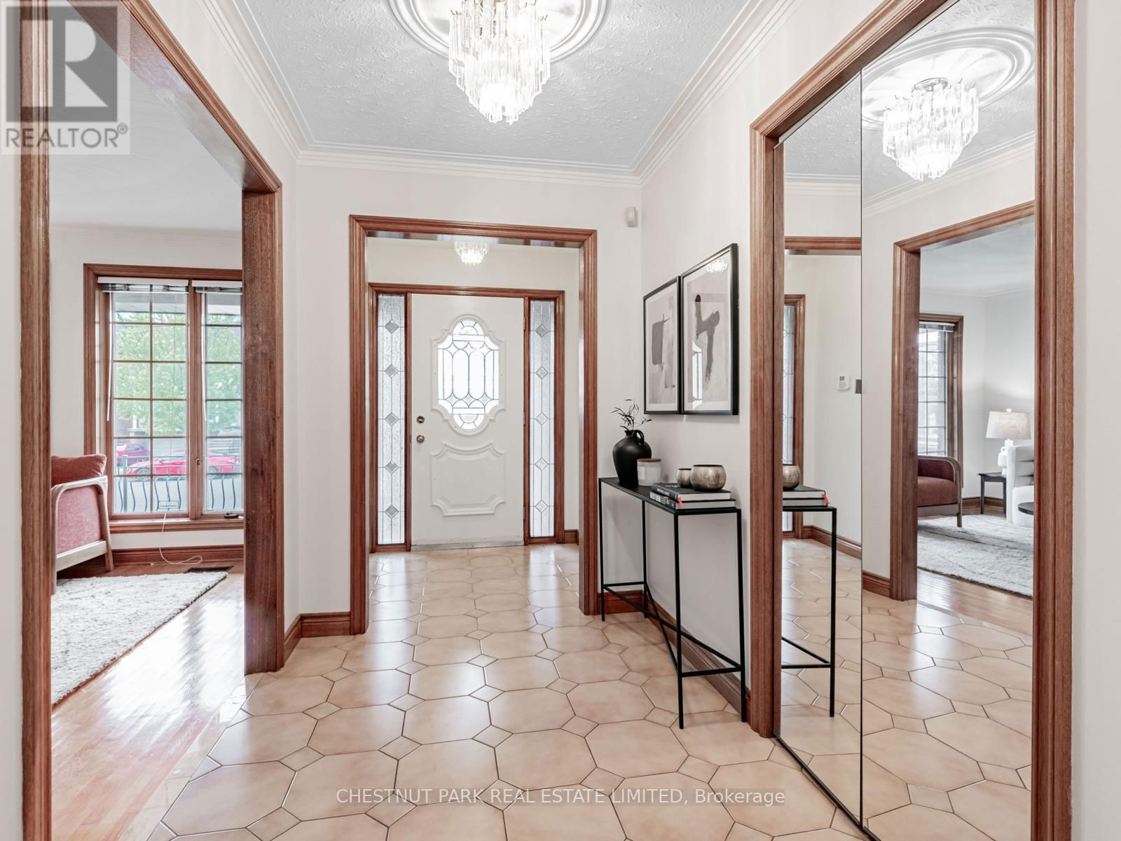 256 COCKSFIELD AVENUE Image 3