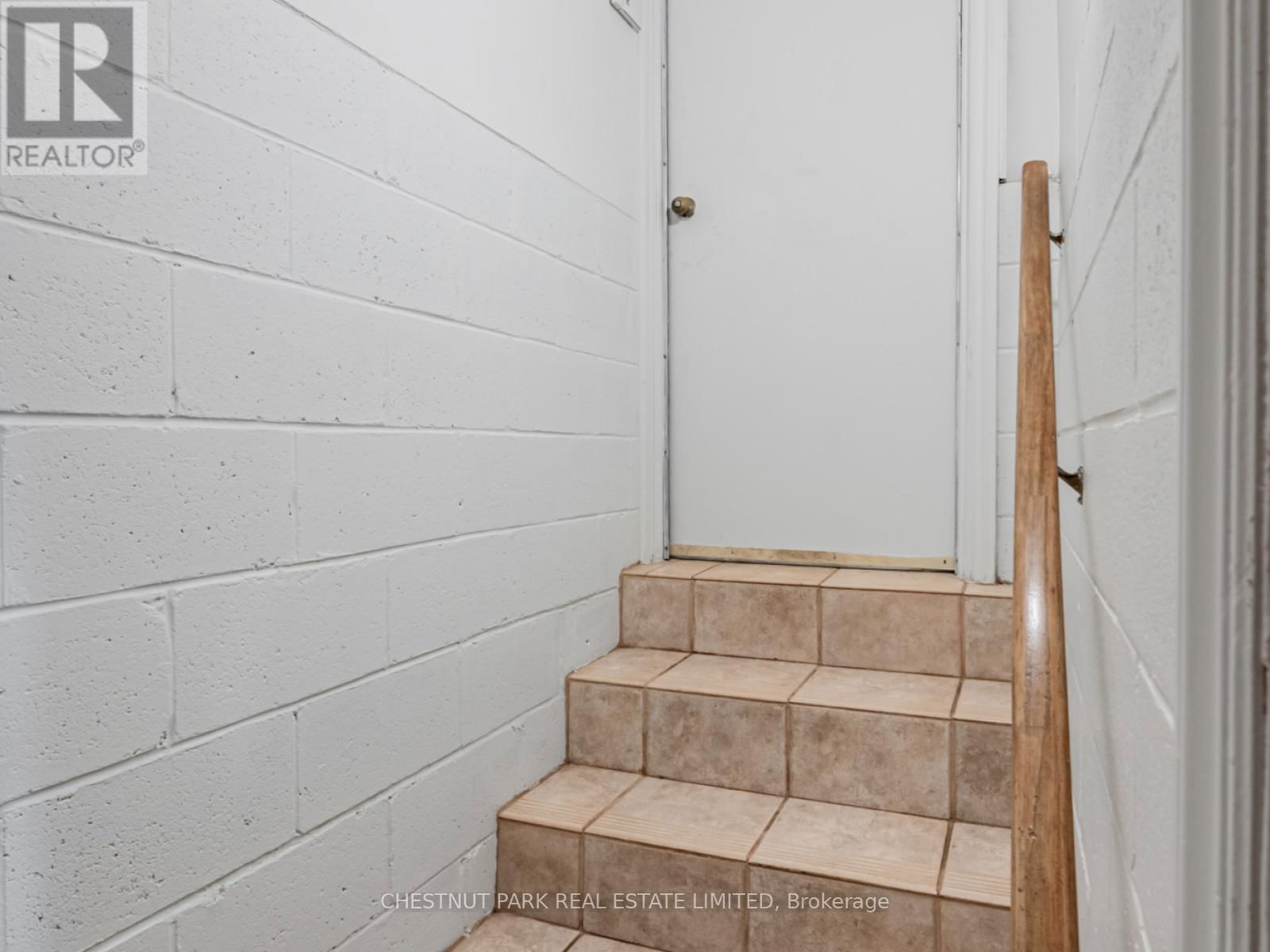 256 COCKSFIELD AVENUE Image 34
