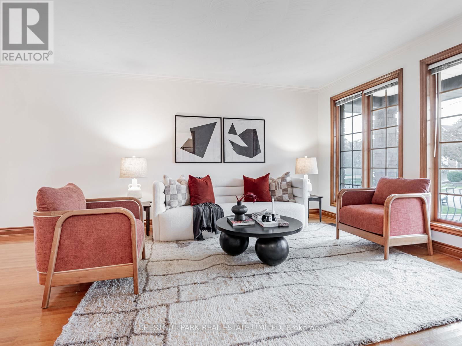 256 COCKSFIELD AVENUE Image 4