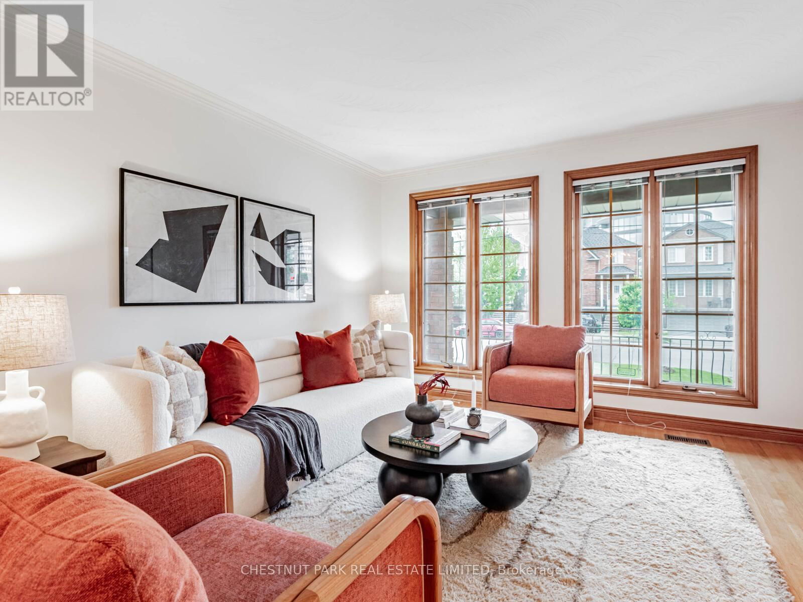 256 COCKSFIELD AVENUE Image 6