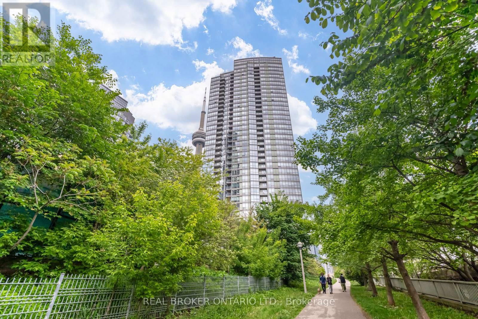 2605 - 5 MARINER TERRACE Image 23