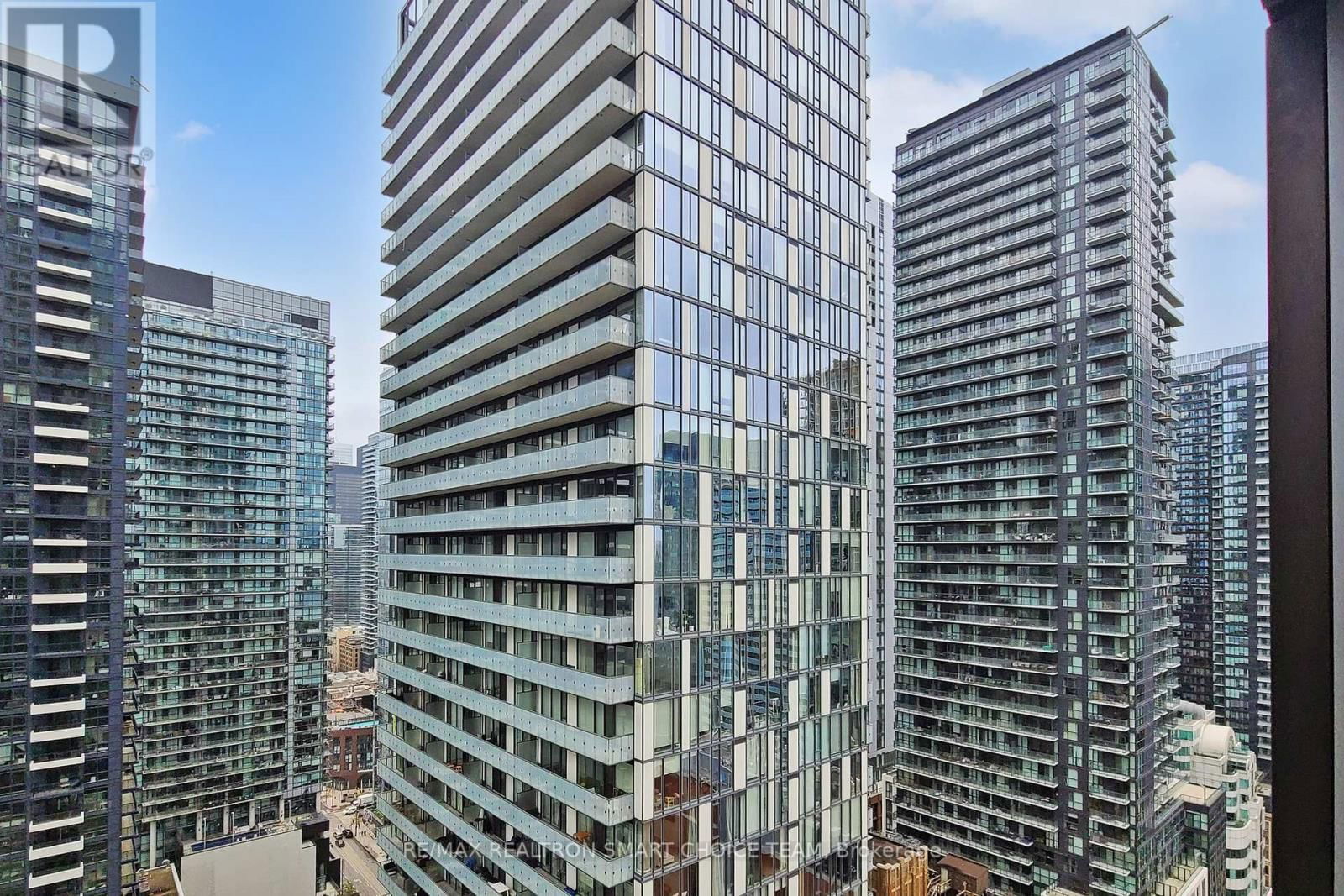 2905 - 108 PETER STREET Image 26