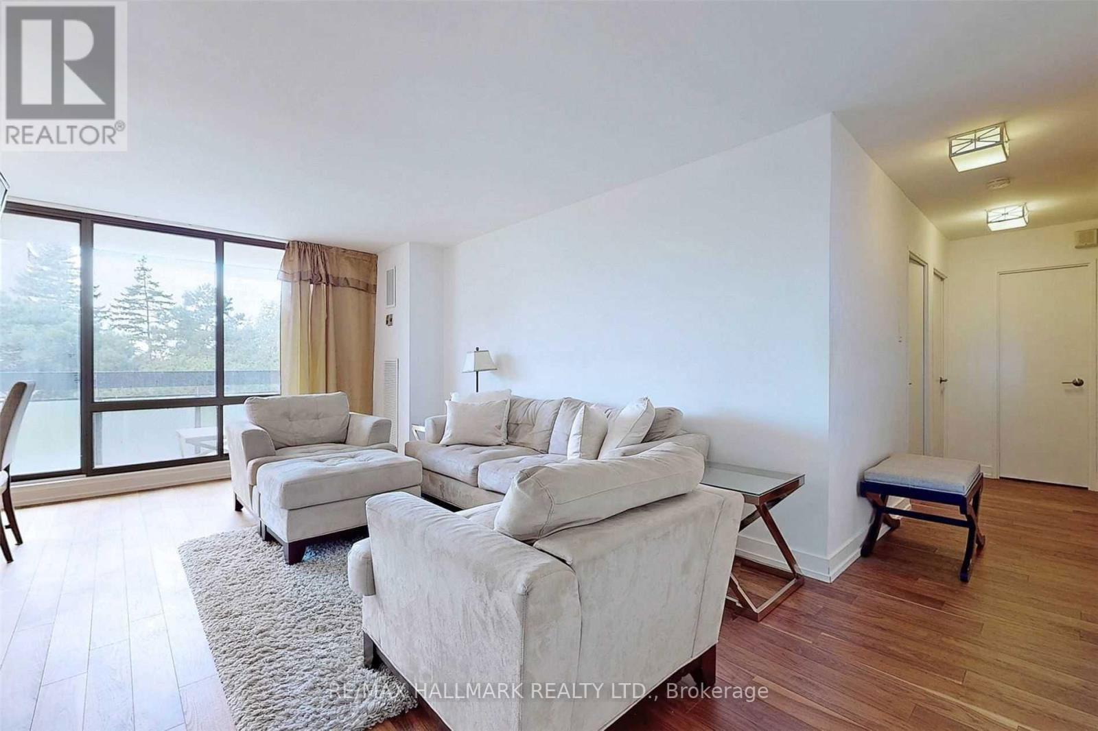 208 - 350 SENECA HILL DRIVE Image 7
