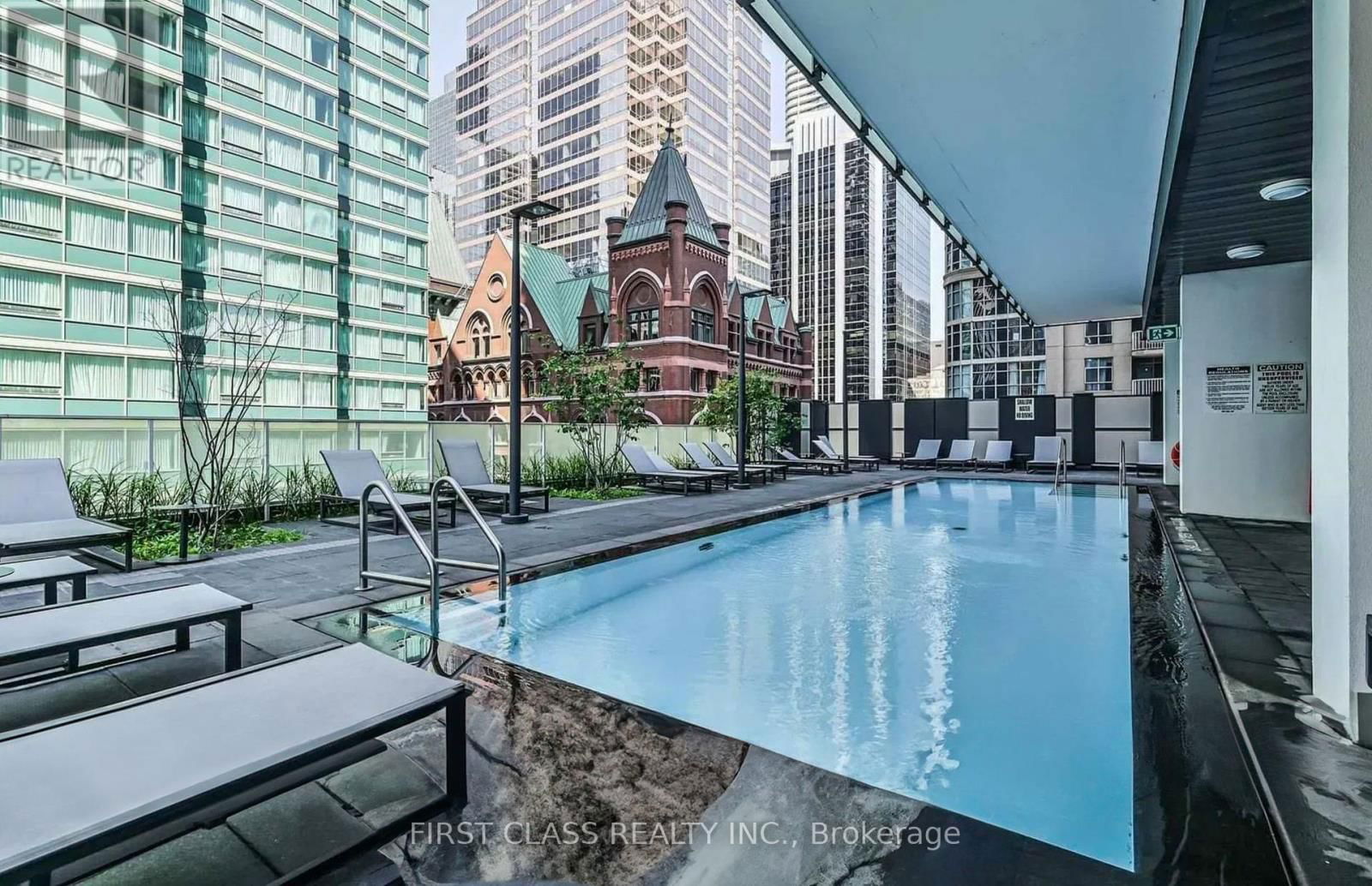 25 RICHMOND STREET EAST Image 22