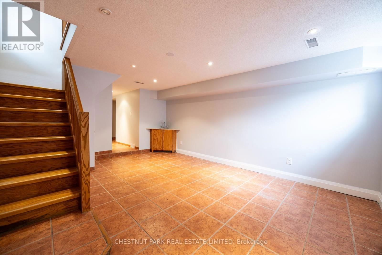 127 RANDOLPH ROAD Image 35