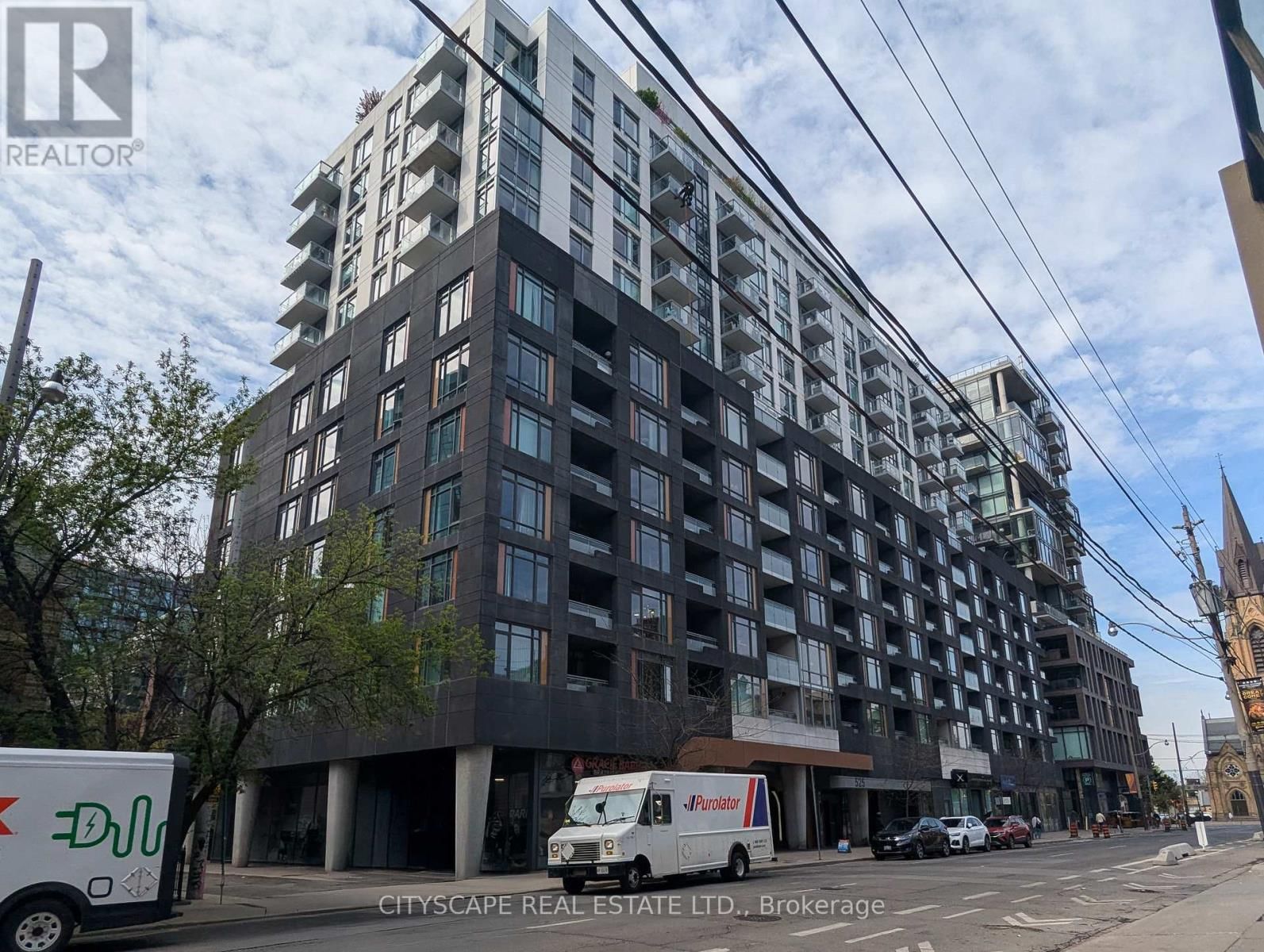 330 - 525 ADELAIDE STREET WEST Image 3