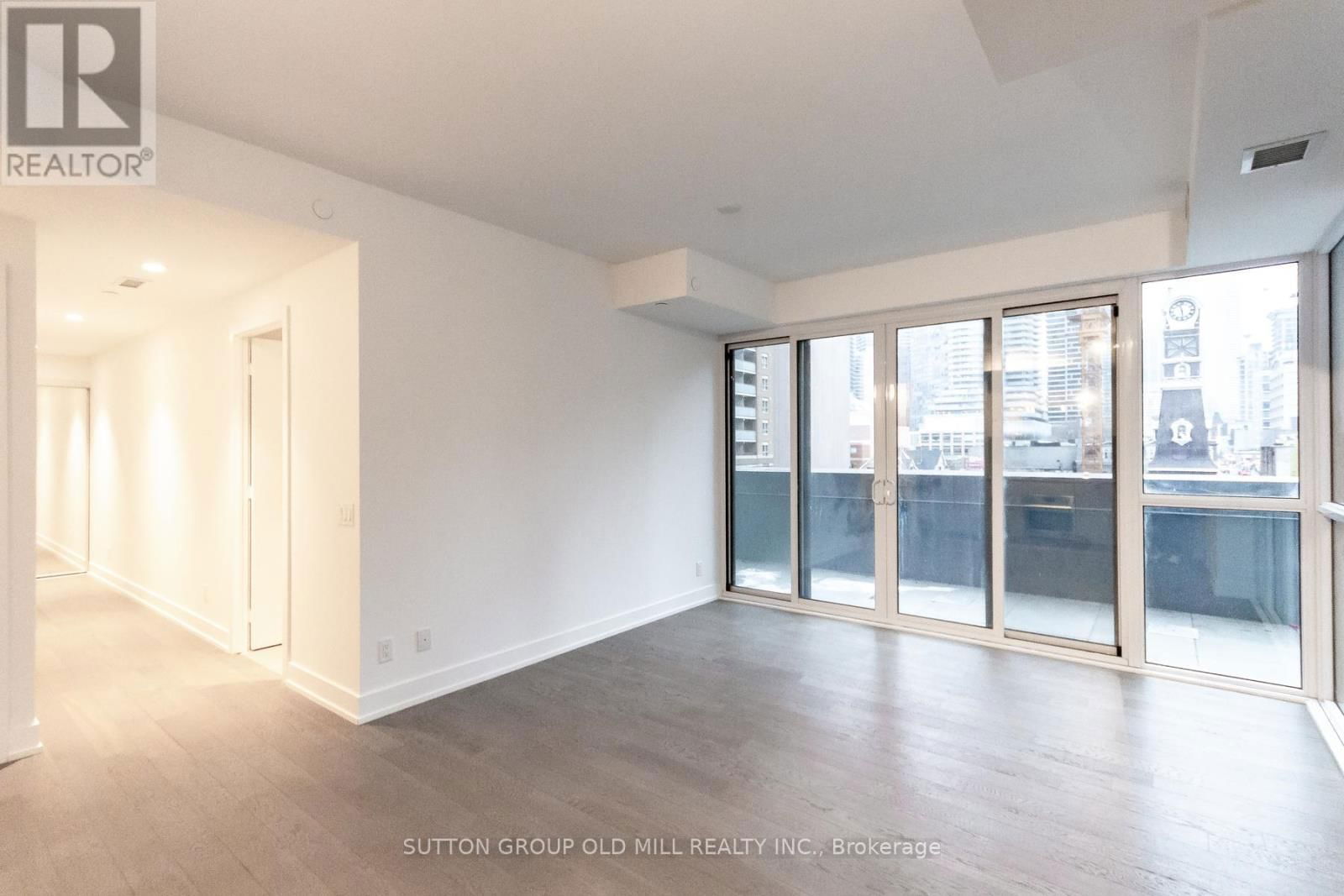 501/601 - 7 GRENVILLE STREET Image 3