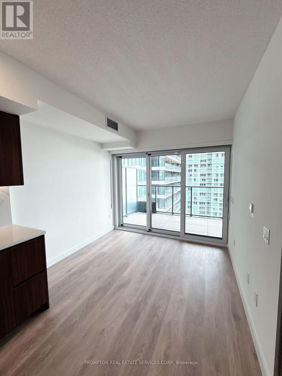2307 - 3 CONCORD CITYPLACE WAY Image 16