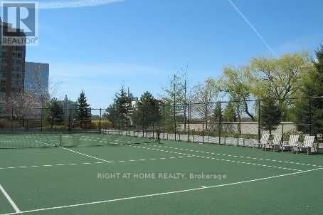 1716 - 15 NORTHTOWN WAY Image 17