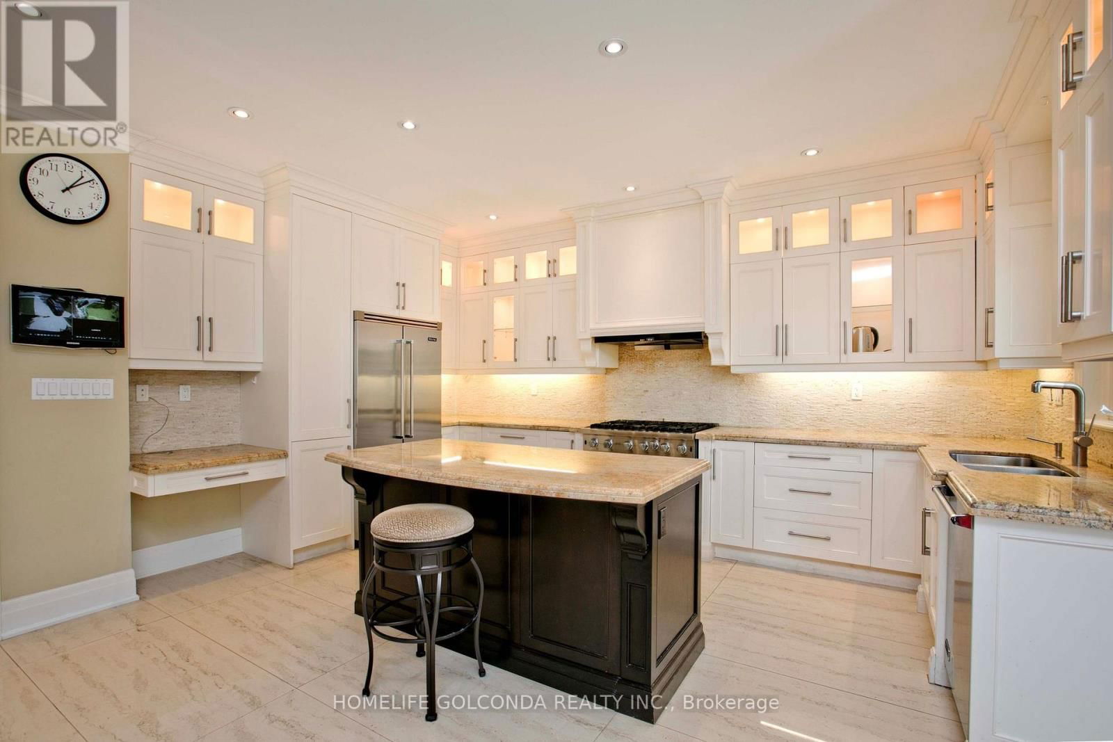 394 CONNAUGHT AVENUE Image 11