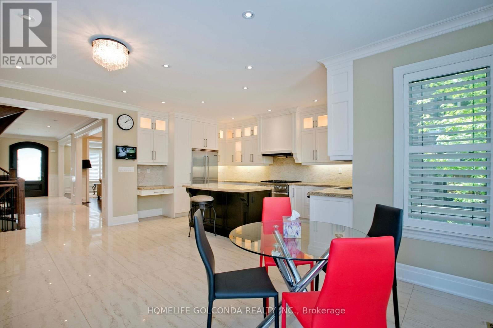 394 CONNAUGHT AVENUE Image 12