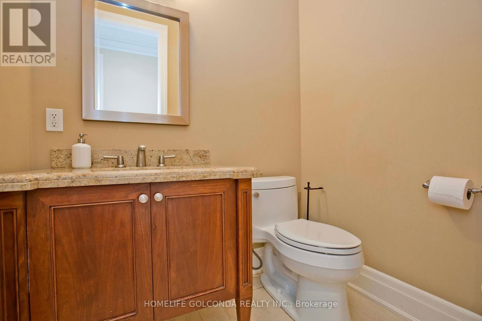 394 CONNAUGHT AVENUE Image 14
