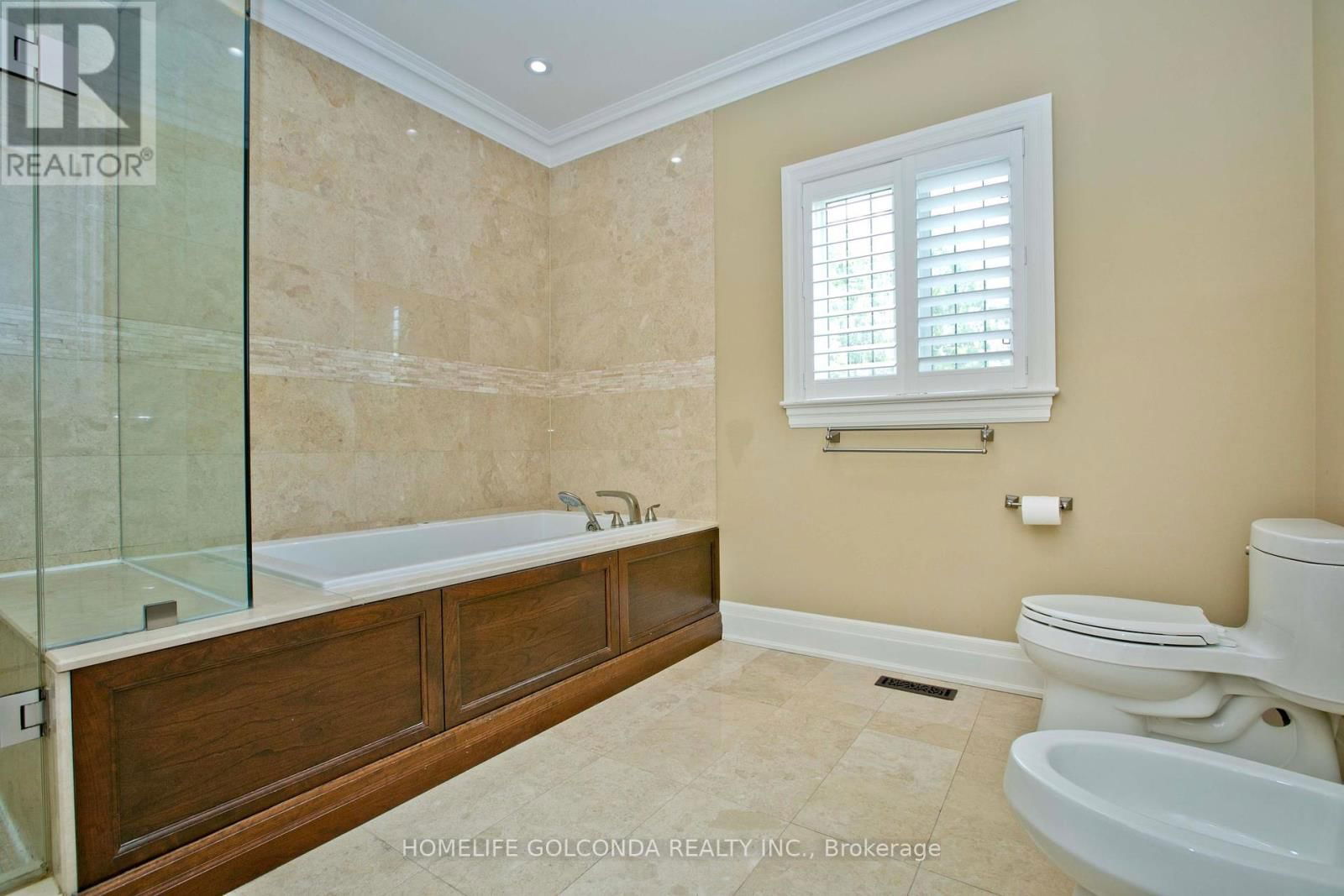 394 CONNAUGHT AVENUE Image 20