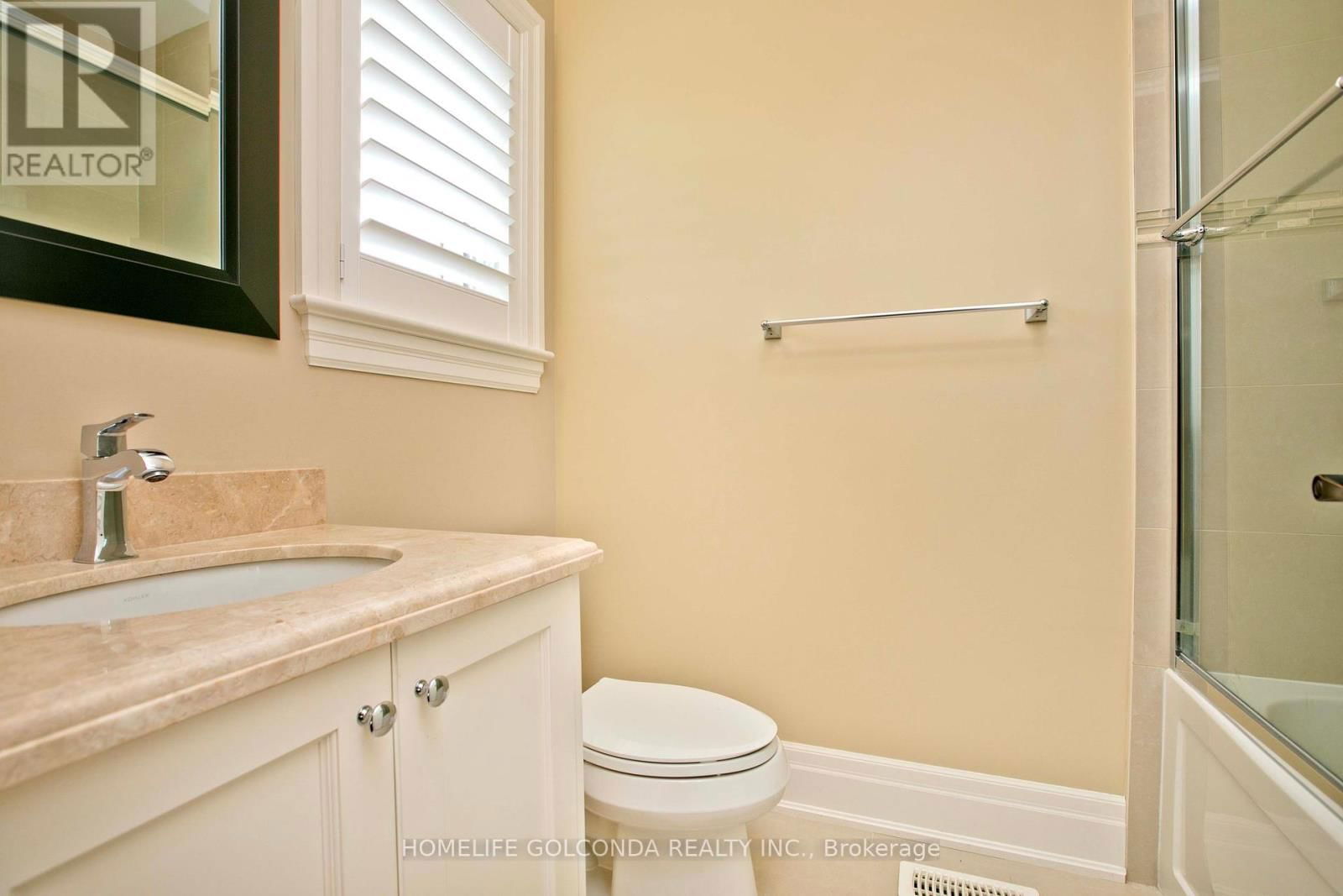 394 CONNAUGHT AVENUE Image 22