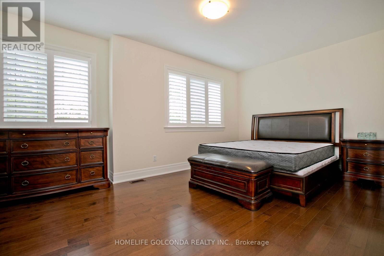 394 CONNAUGHT AVENUE Image 27