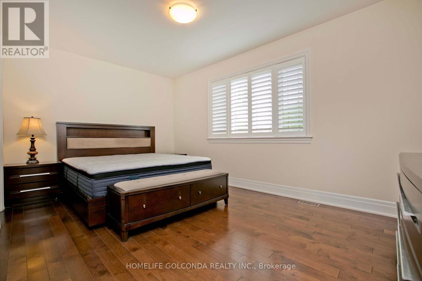 394 CONNAUGHT AVENUE Image 30