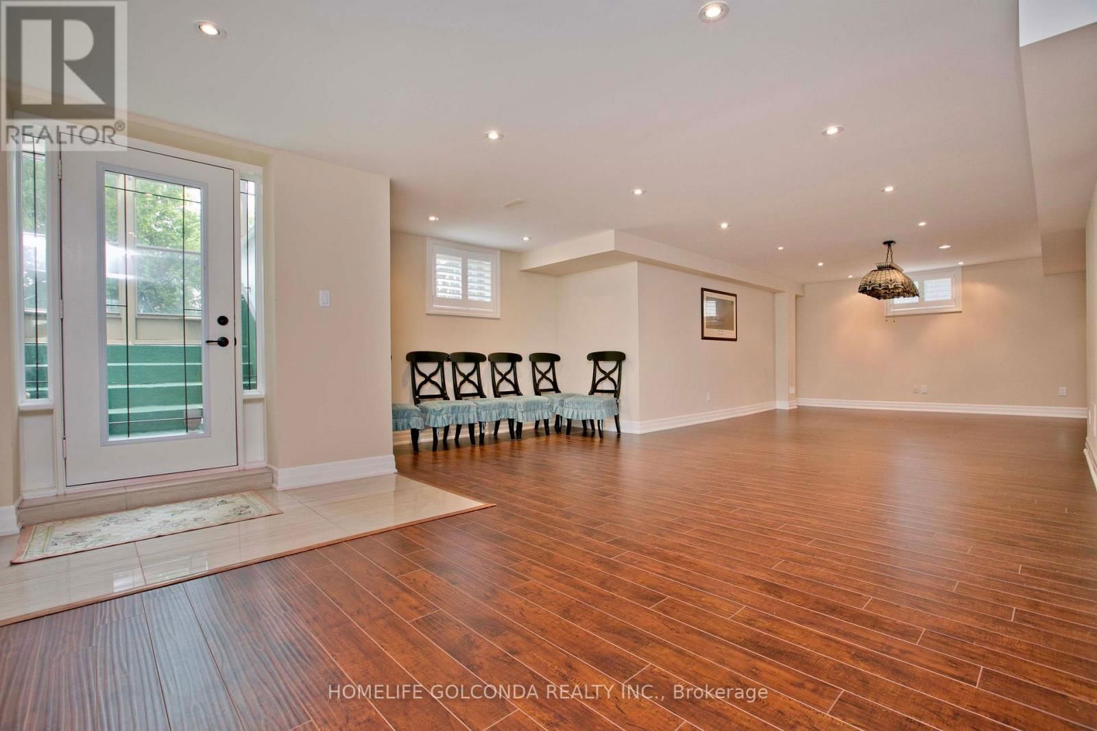 394 CONNAUGHT AVENUE Image 33