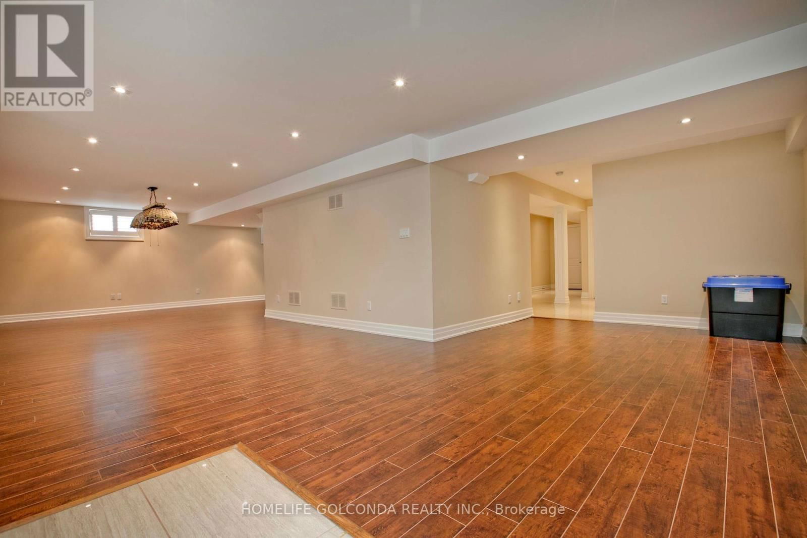 394 CONNAUGHT AVENUE Image 34