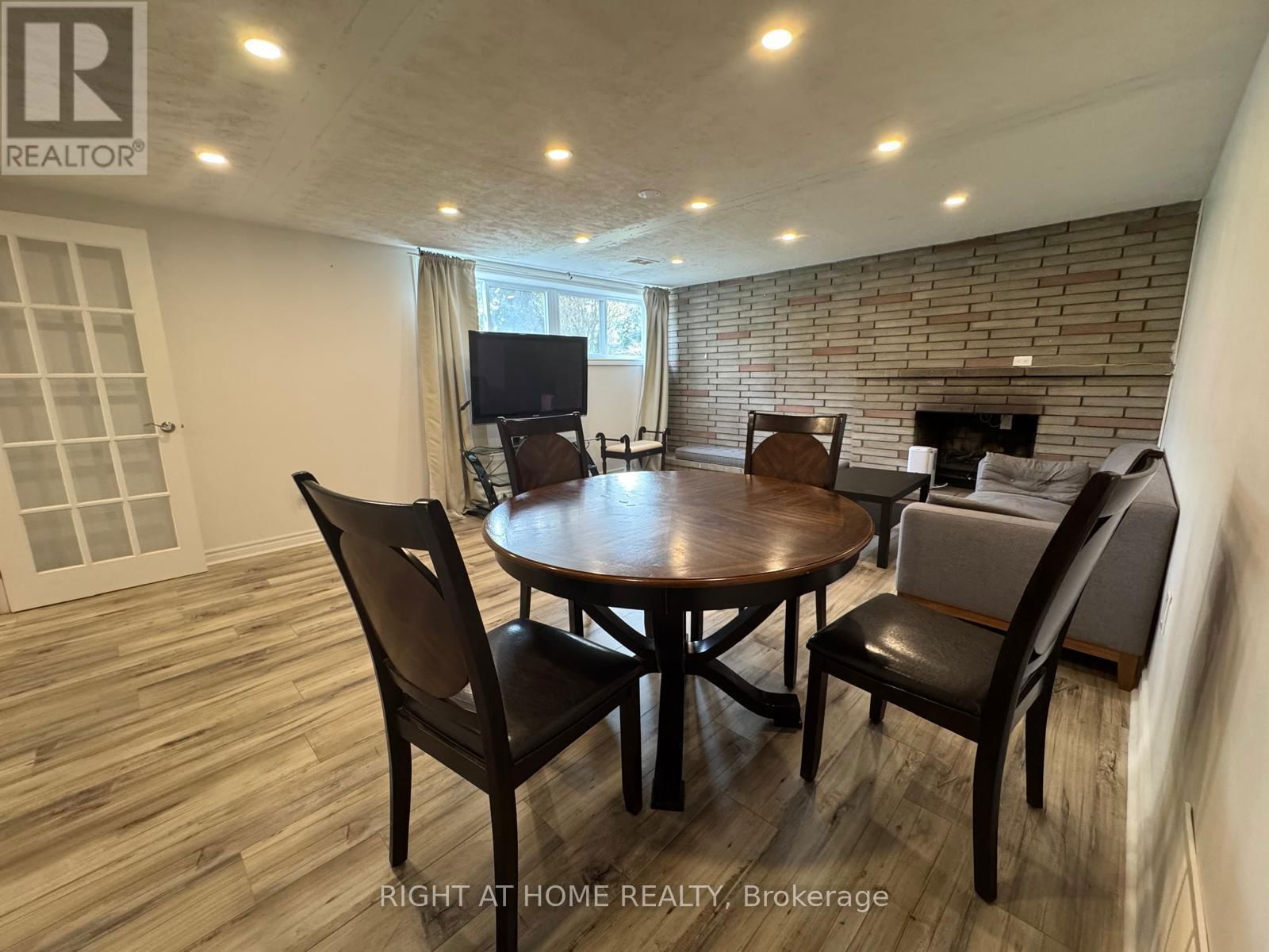324 BURNETT AVENUE Image 6