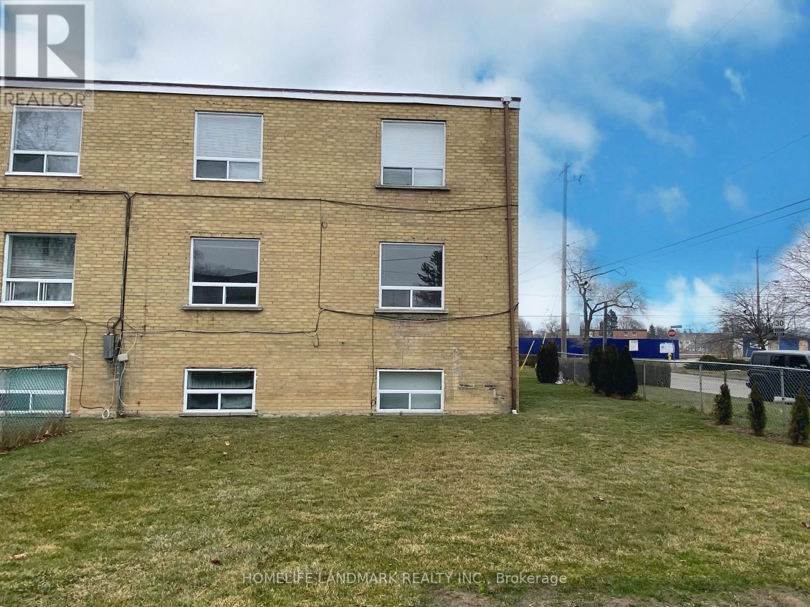 2 - 240 WILMINGTON AVENUE Image 21