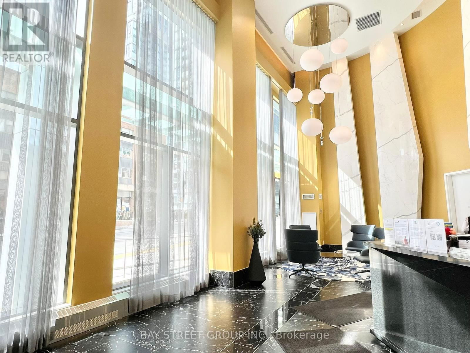 2526 - 135 LOWER SHERBOURNE STREET Image 3