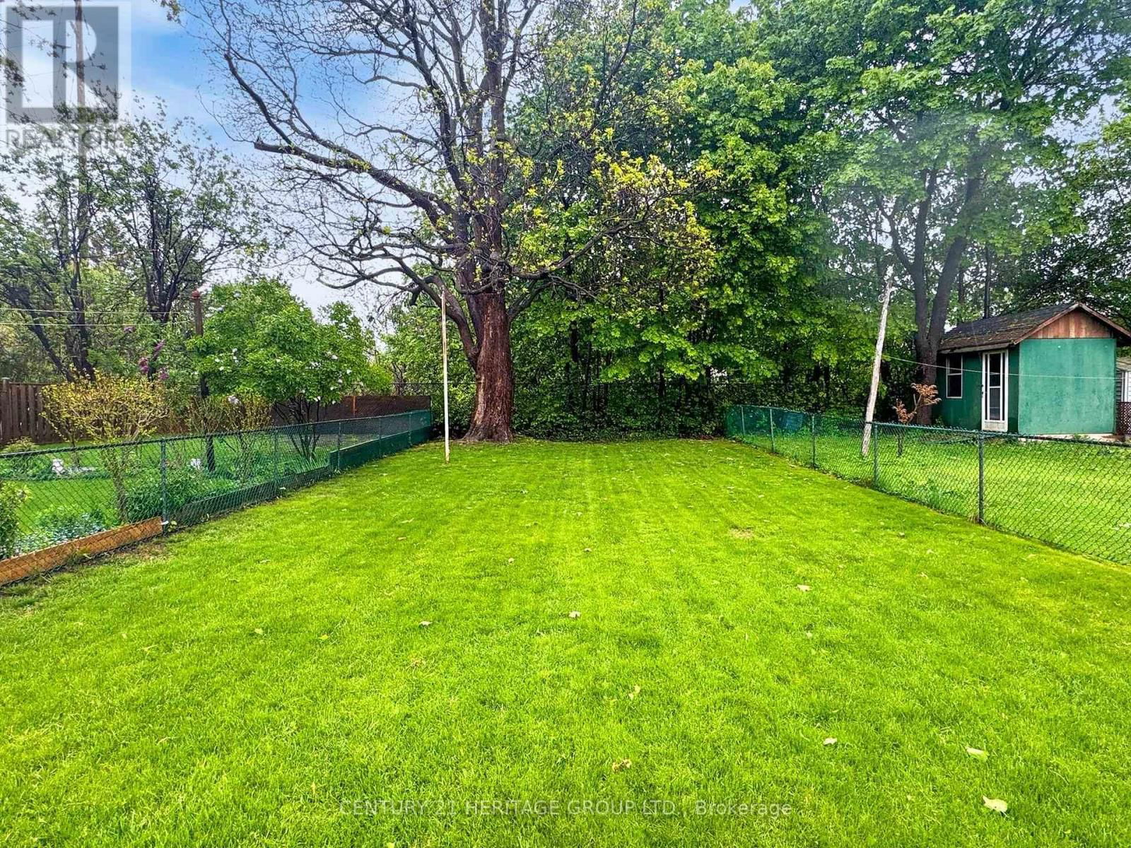 45 REIBER CRESCENT Image 25