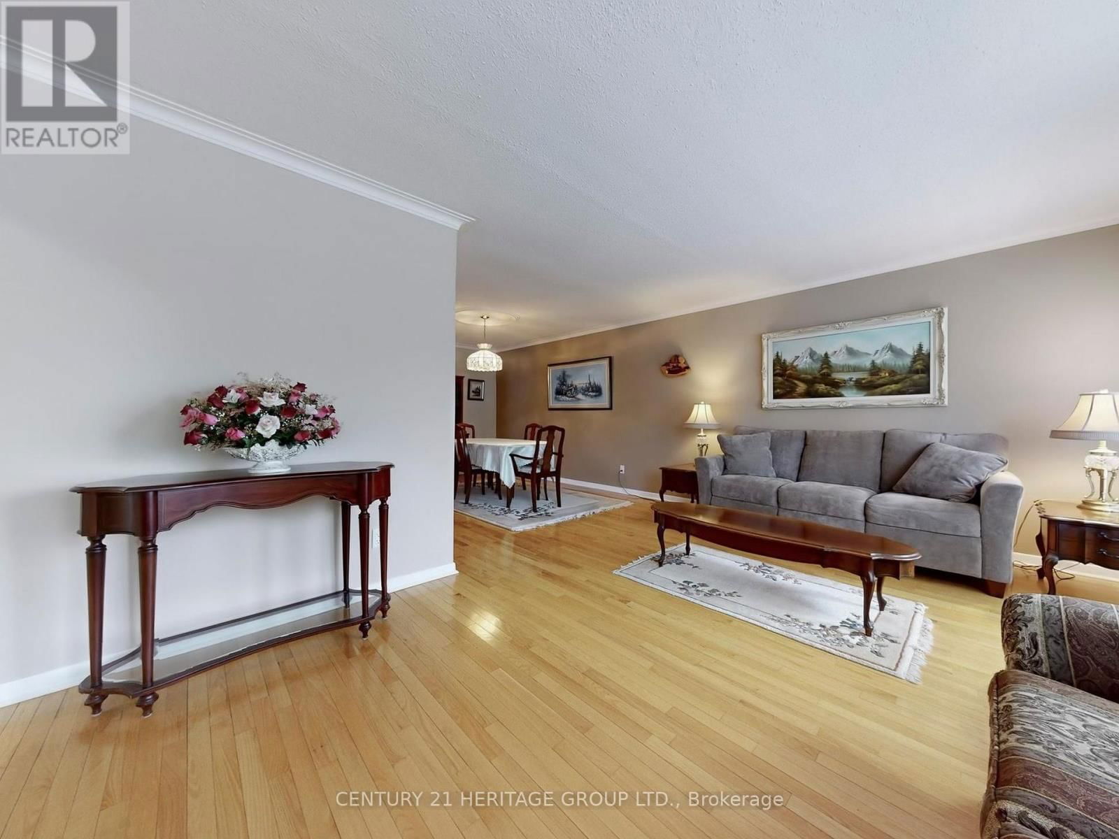 45 REIBER CRESCENT Image 4