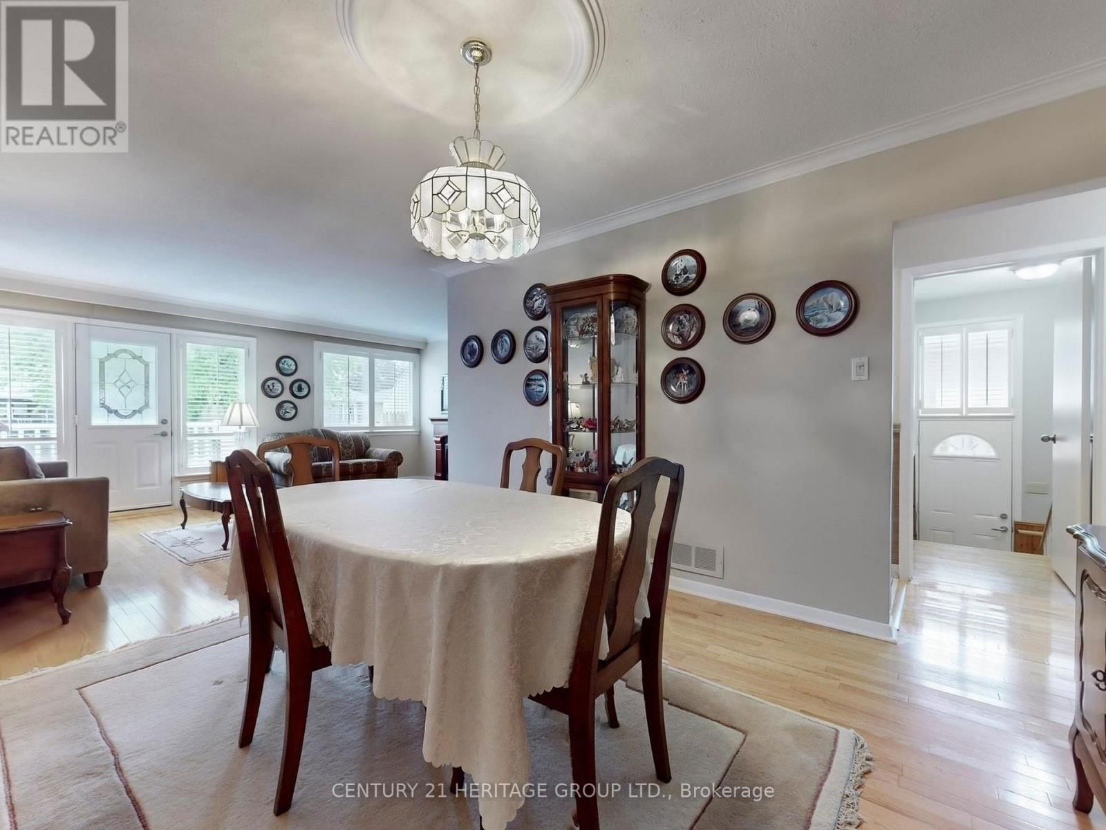 45 REIBER CRESCENT Image 6