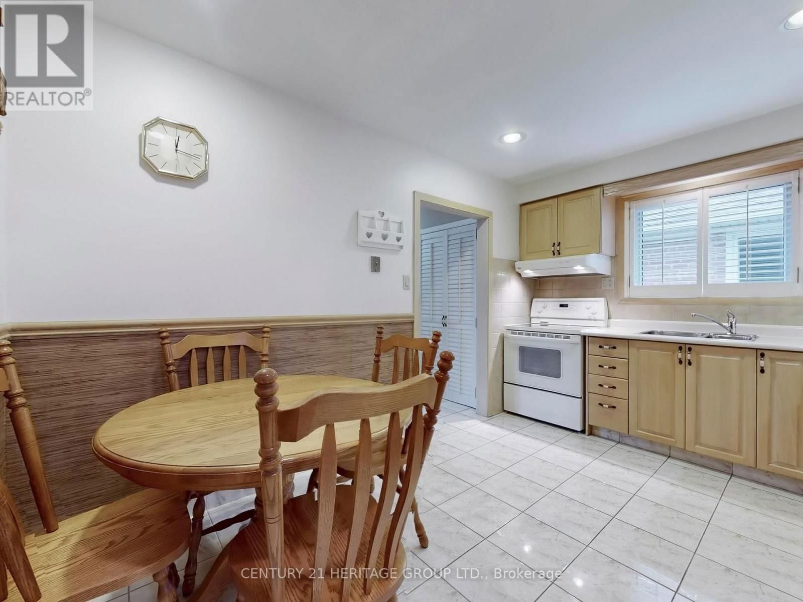 45 REIBER CRESCENT Image 9